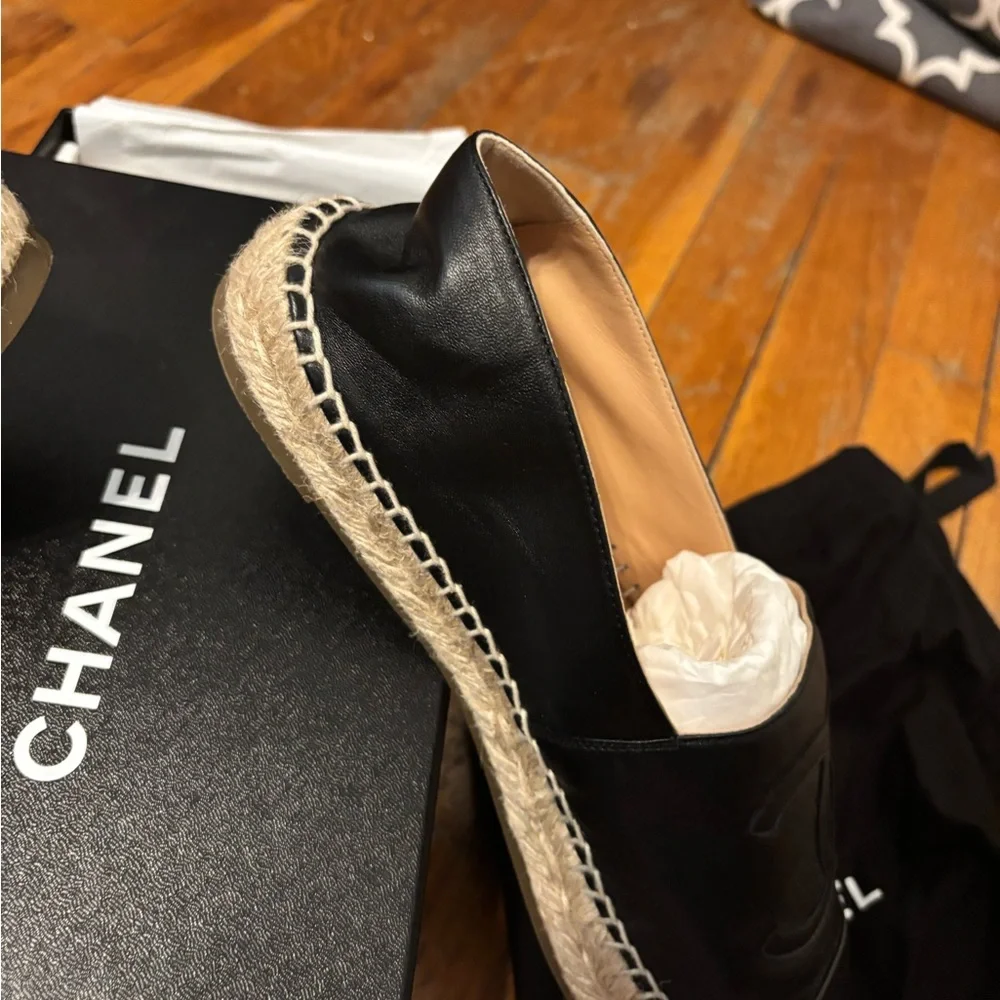 Authentic Lambskin CC Espadrilles 41 Black - Picture 5 of 13